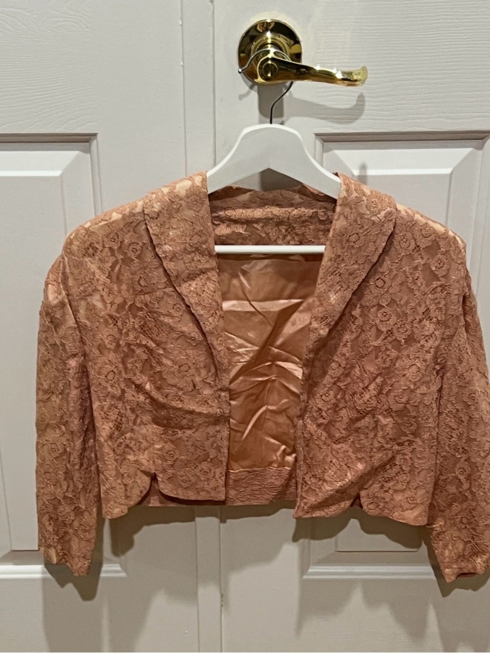 Lace Cropped Jacket in Dusty Rose